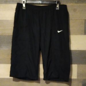 Nike Performance Long Shorts / Capri Pants. Women's Sz Large Black